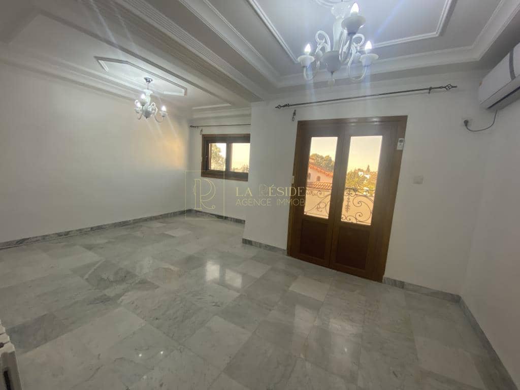 Loue Villa F9 El-Biar 5