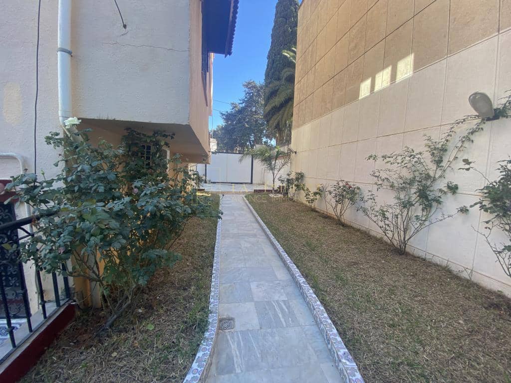 Loue Villa F9 El-Biar 14