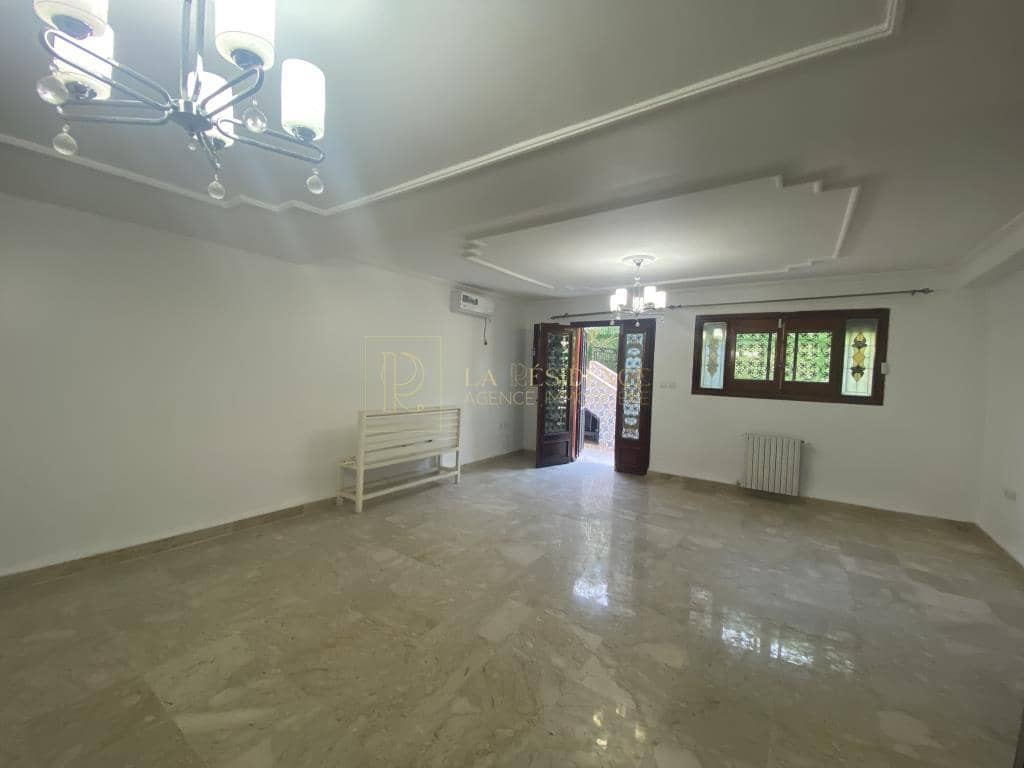 Loue Villa F9 El-Biar 16
