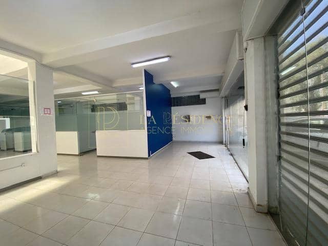 Location Immeuble Hydra (1220m²) 3