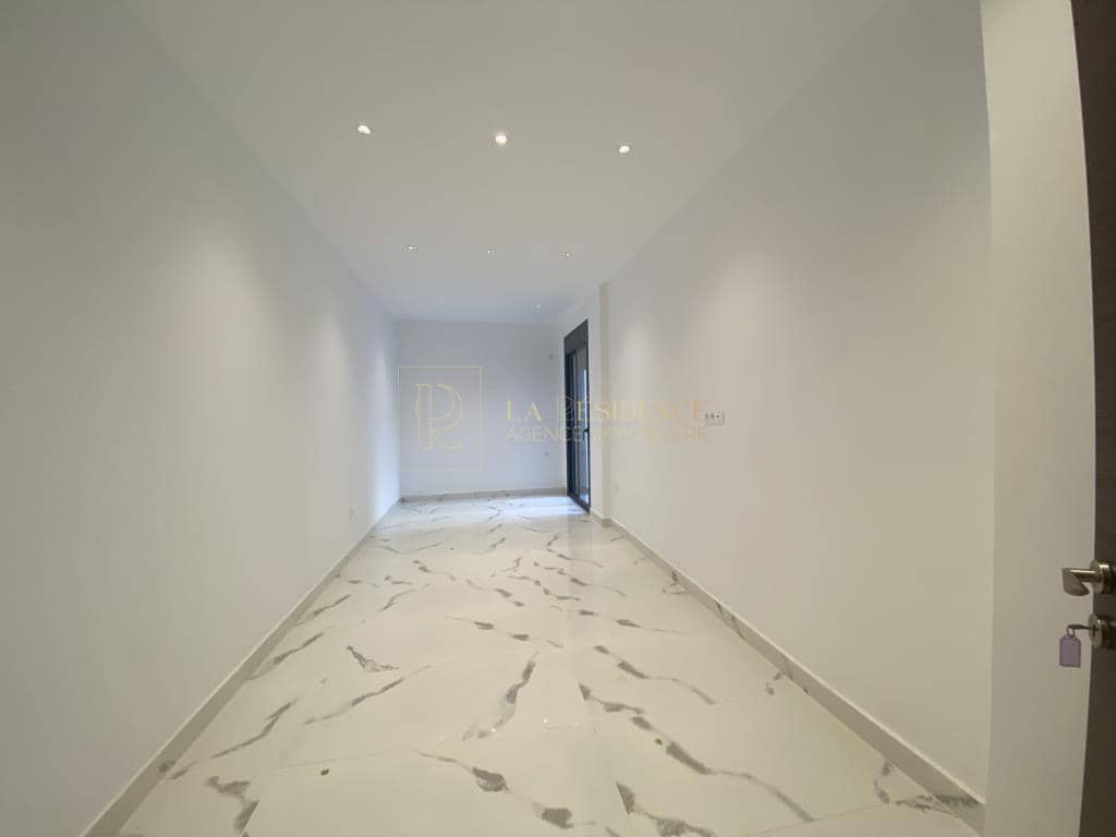 Vente Villa avec Piscine à Hydra 12