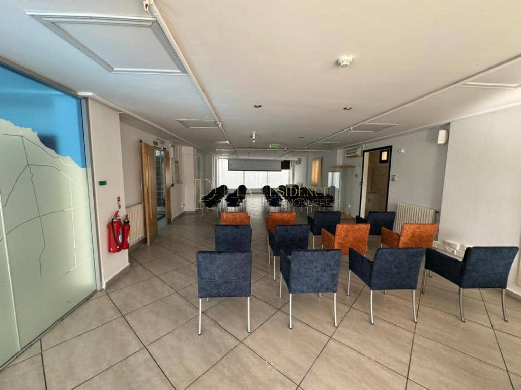Location immeuble Hydra (1500m²)