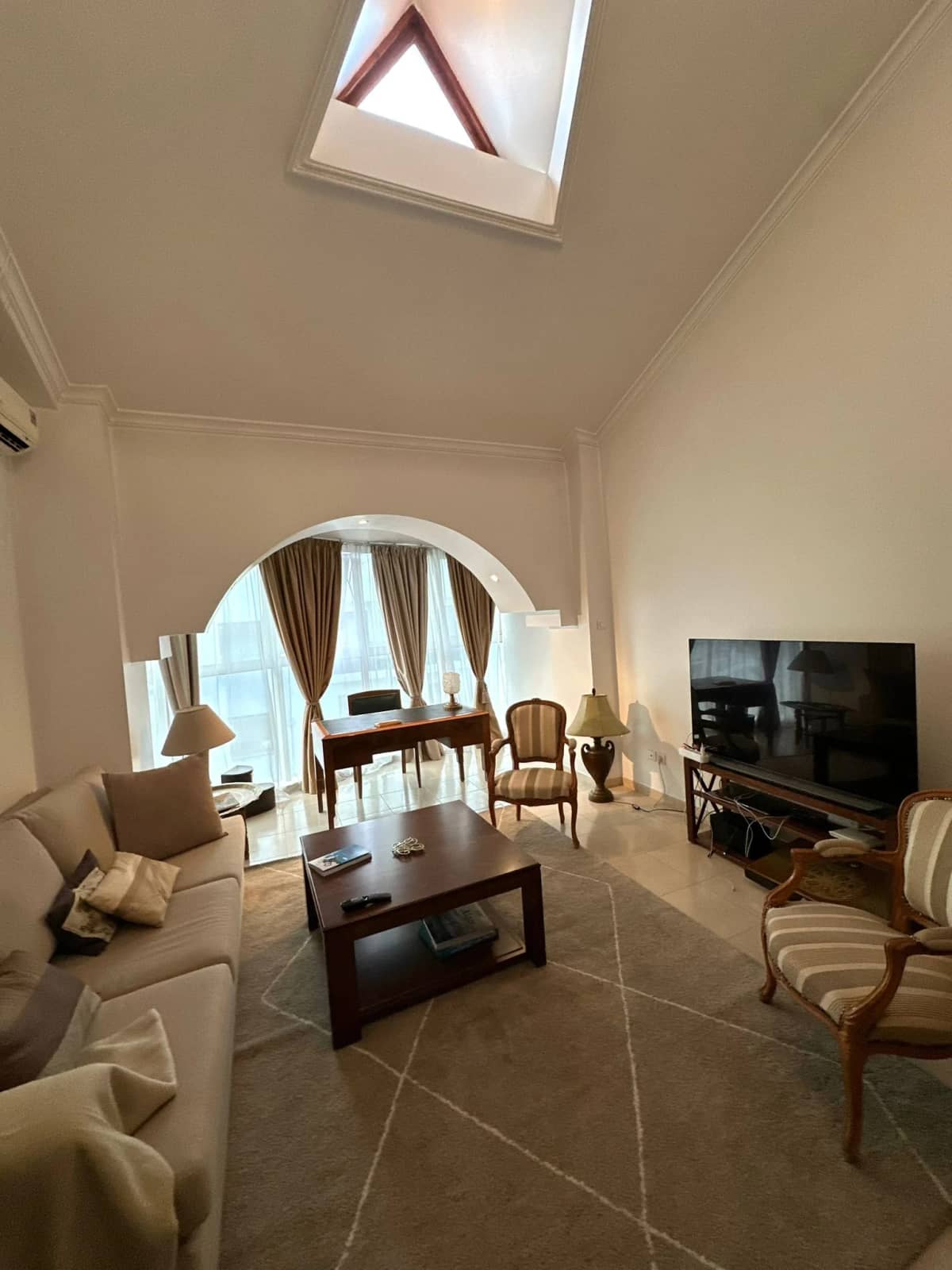Location appartement F4 à Hydra