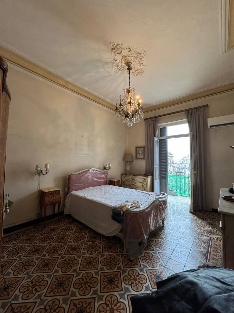 Appartement F5 à vendre à Alger centre 6