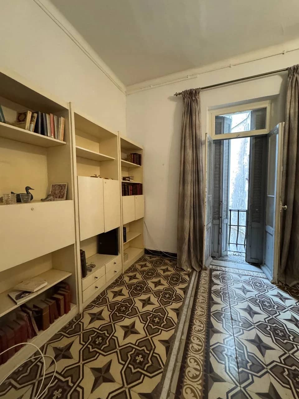 Appartement F5 à vendre à Alger centre 7