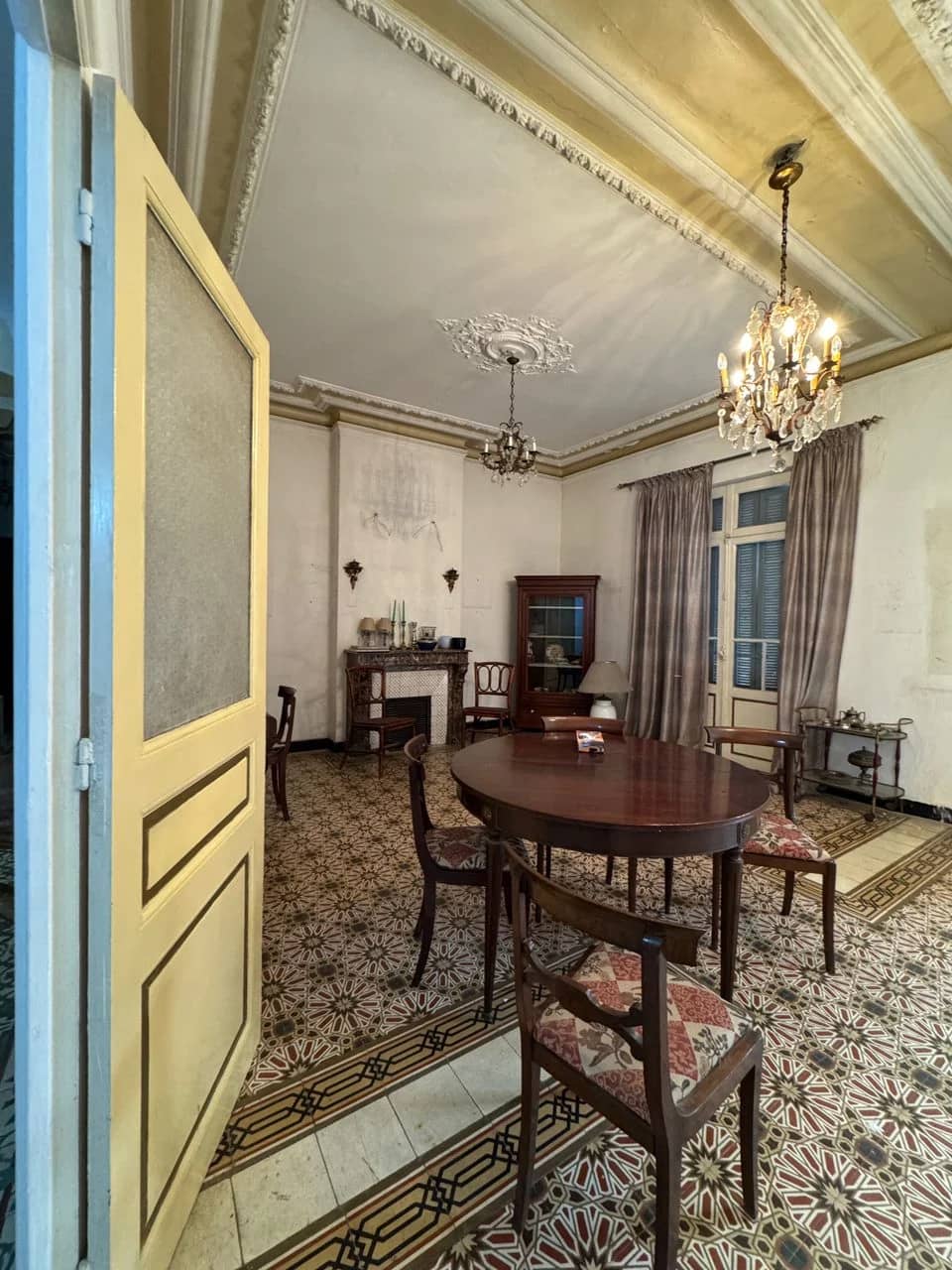 Appartement F5 à vendre à Alger centre