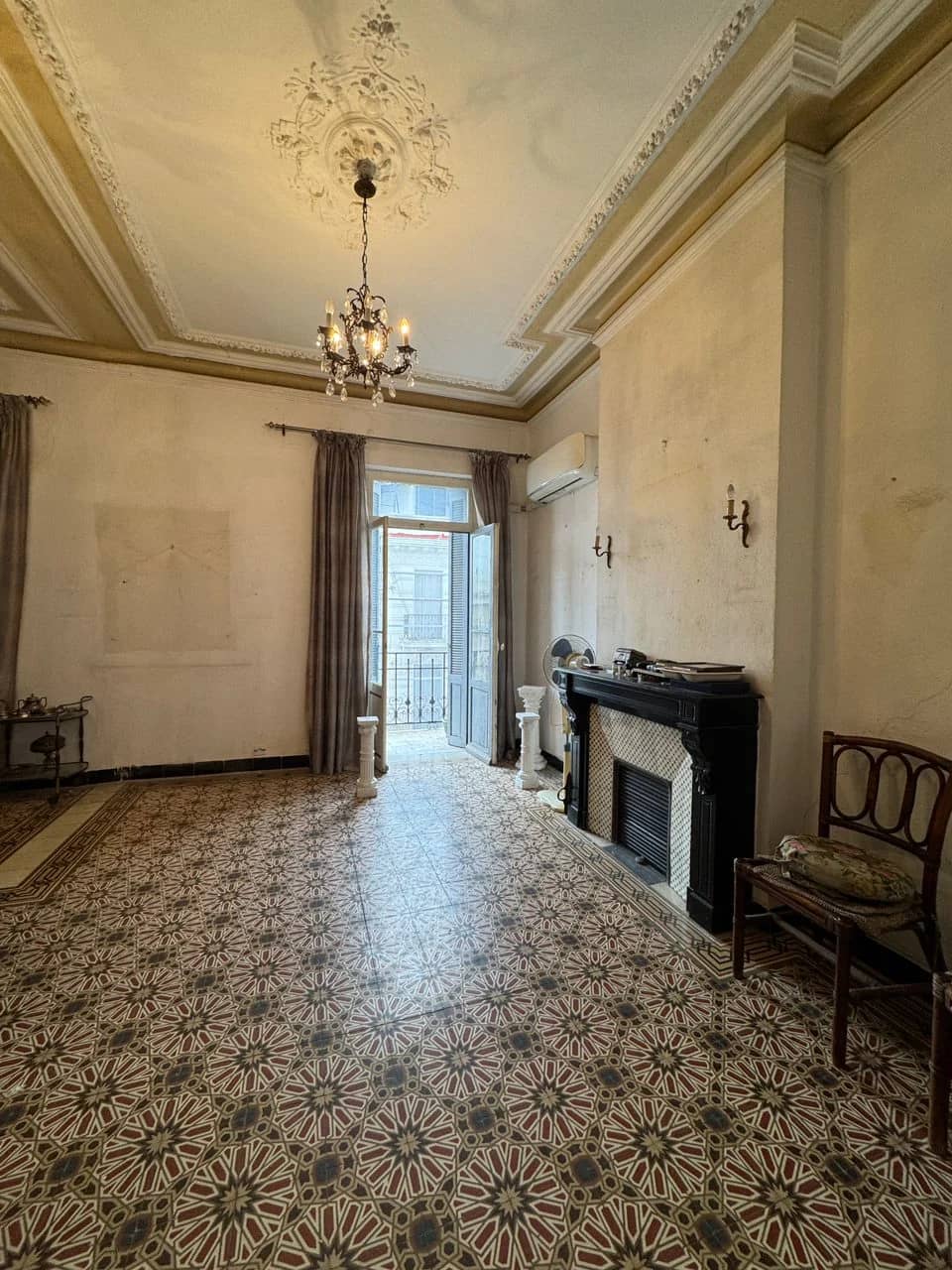 Appartement F5 à vendre à Alger centre 8